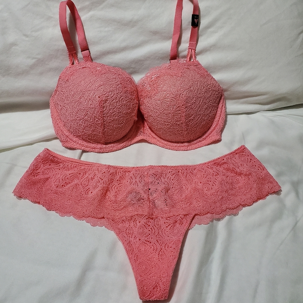 Lace Bra & Panty Set